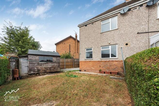 3 bed Semi-Detached for sale Image 10