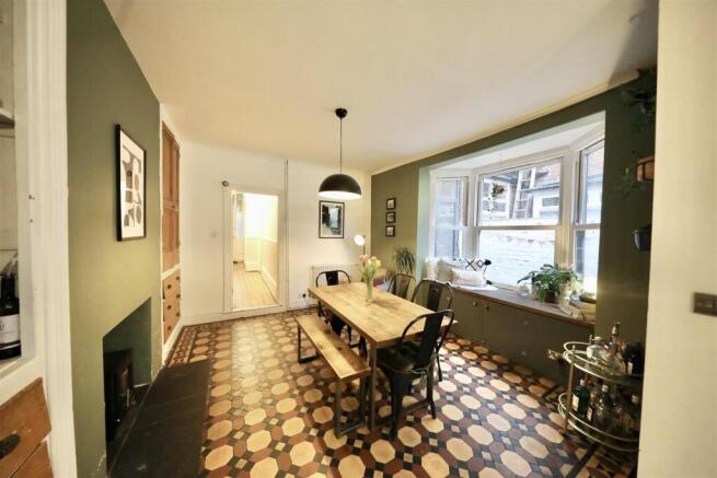 5 bed Terraced for sale Image 7