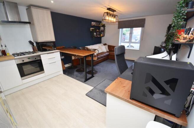 Taunton Road, Bridgwater photo 4
