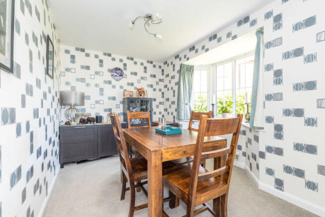 3 bed Semi-Detached for sale Image 7