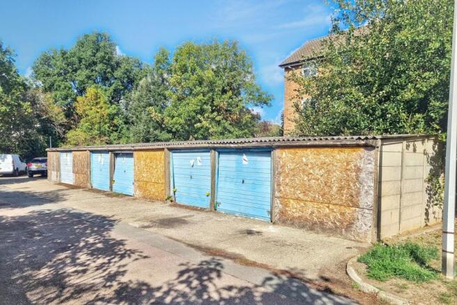 Land and Garages at Seafield Road, London N11 2EU