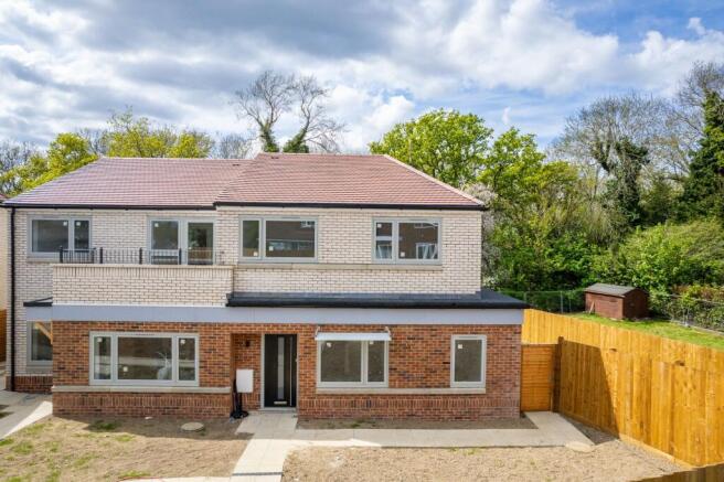Fairoak Close, Kenley, CR8 photo 4
