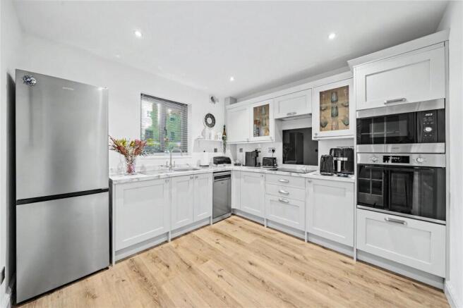 2 bed Apartment for sale Image 5
