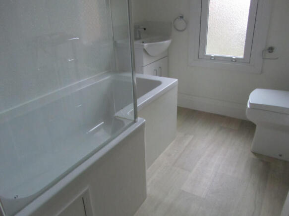 3 bed Terraced to rent Image 9