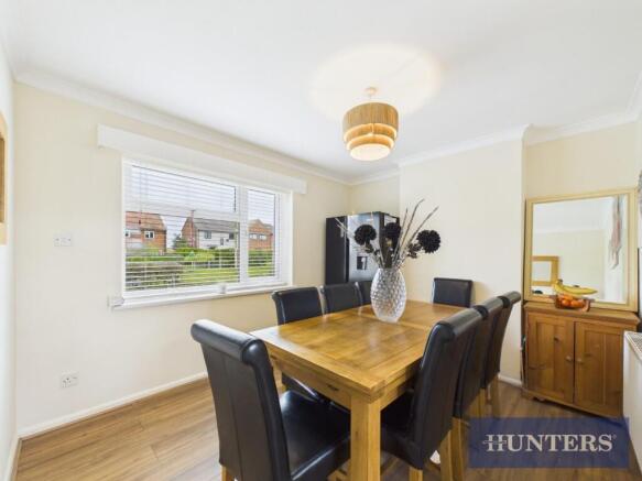 4 bed Semi-Detached for sale Image 6