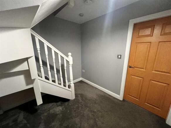 2 bed Apartment for sale Image 12