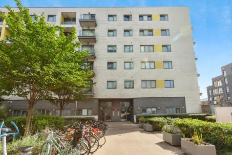 2 Aqua Vista Square, London, E3