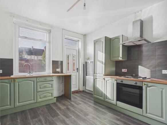2-bed terraced on Victoria Road, Mexbrough, £90,000