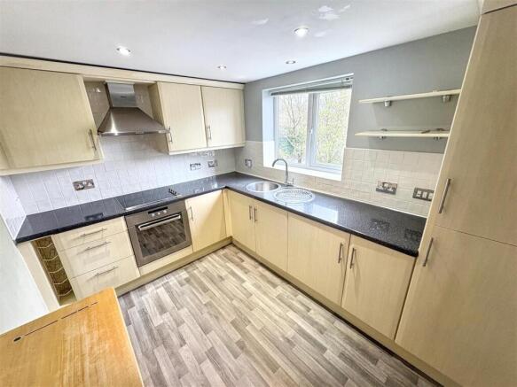 Kitchen (10).jpg