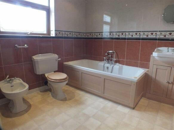 Family Bathroom/WC