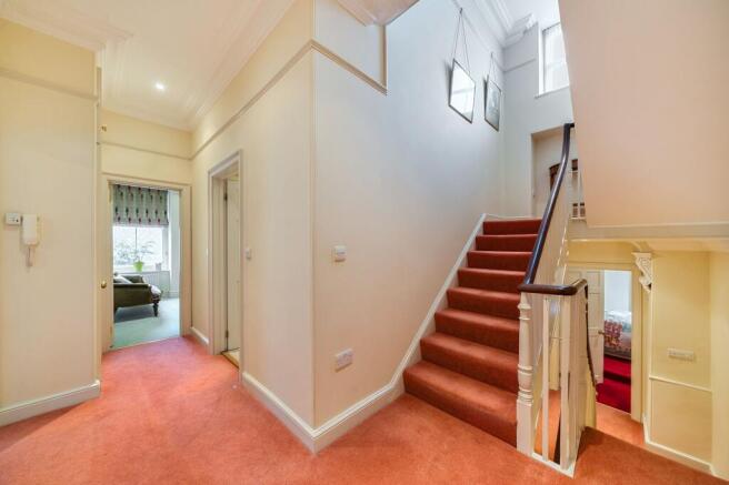 5 bed Semi-Detached for sale Image 12