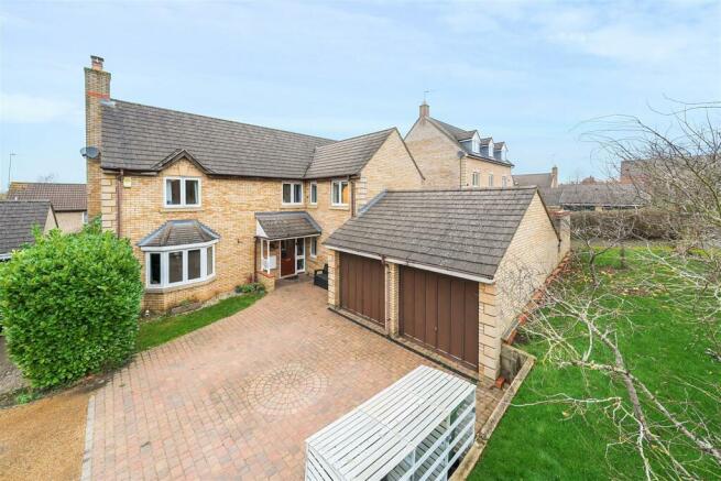 67 Northampton Road, Towcester