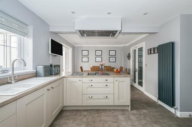 KITCHEN/ DINER