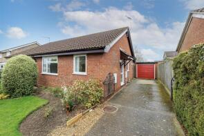 25, Gainsborough Drive, Halesworth IP19 8TL