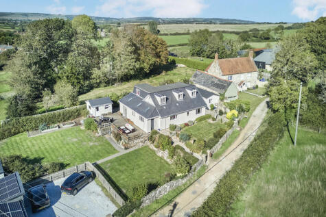 St. Johns Road, Wroxall, Ventnor