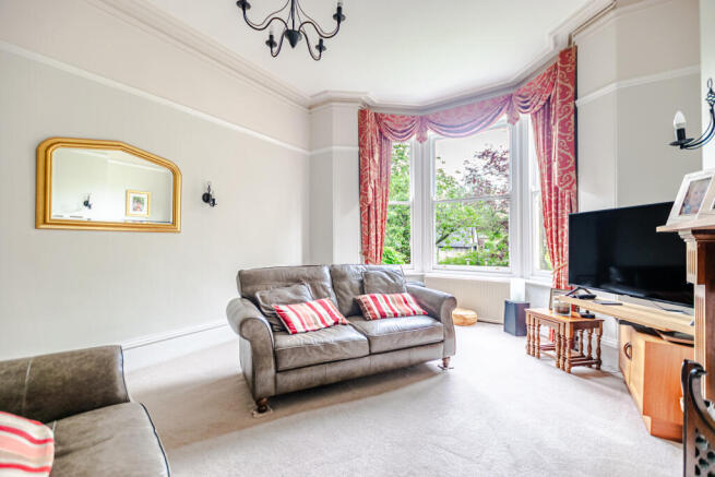 Ladywood Road, Oakwood, Leeds, LS8 photo 4