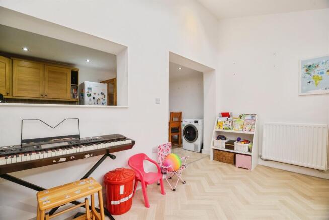 3 bed Detached for sale Image 7