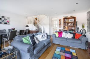 8, Holme Park, Borehamwood WD6 4SX