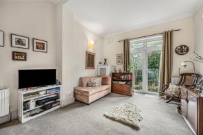 62, Oakley Road, London N1 3LR