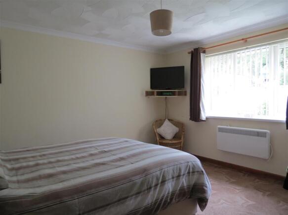 Bedroom: