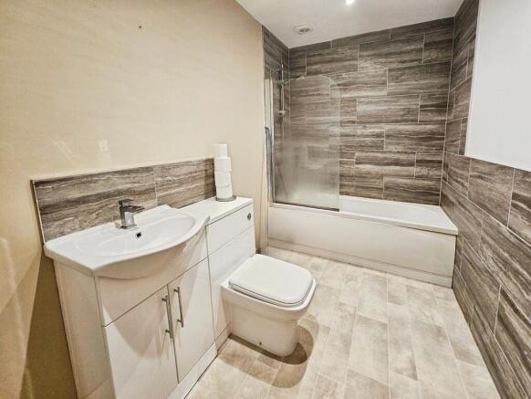 1 bed Apartment to rent Image 9