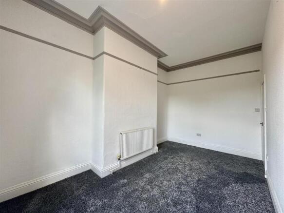 1 bed Apartment to rent Image 9