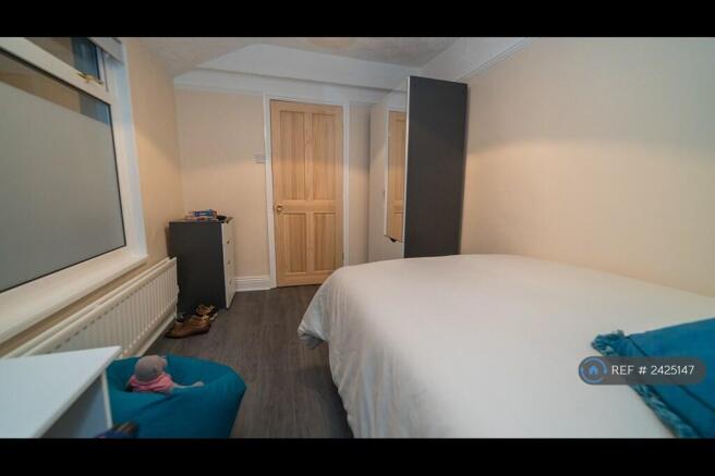 1 bed House Share to rent Image 3