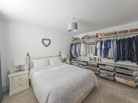 3 bed Semi-Detached for sale Image 12