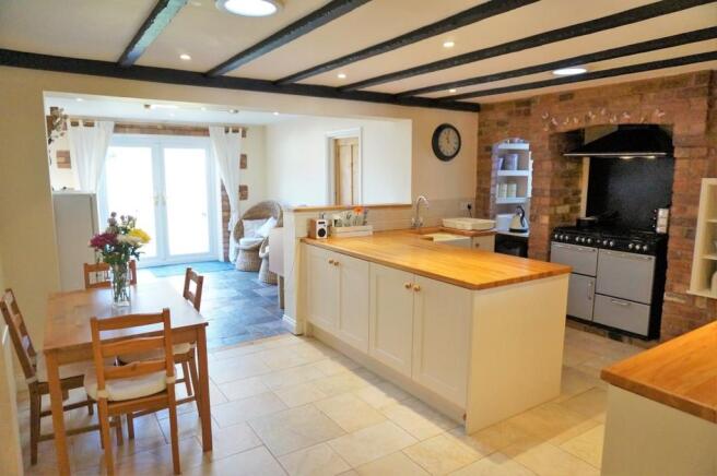 Kitchen / Breakfast