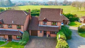 6, Radcliffe Close, Frimley, Camberley GU16 9FF