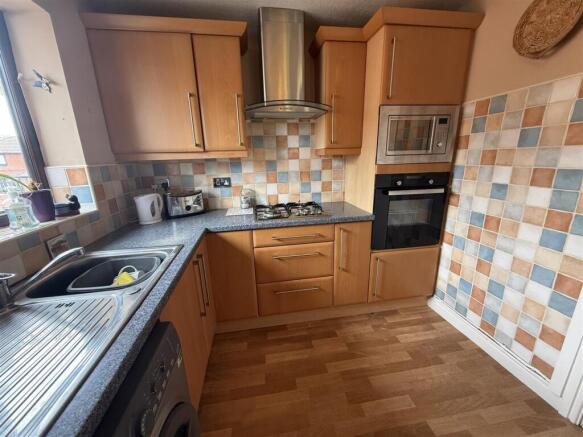 2 bed Detached Bungalow for sale Image 6
