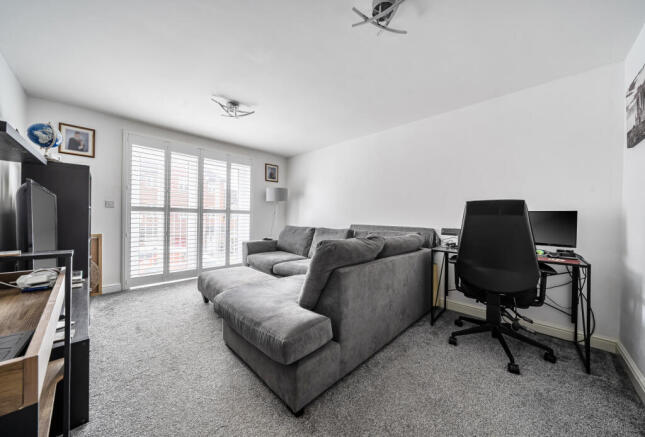 1435110-10-69ca79...