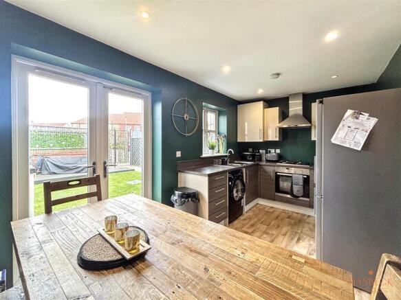 3 bed House for sale Image 6