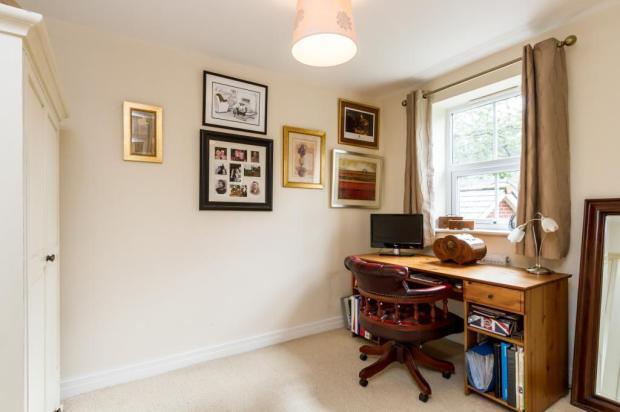 Bedroom 2 /Office