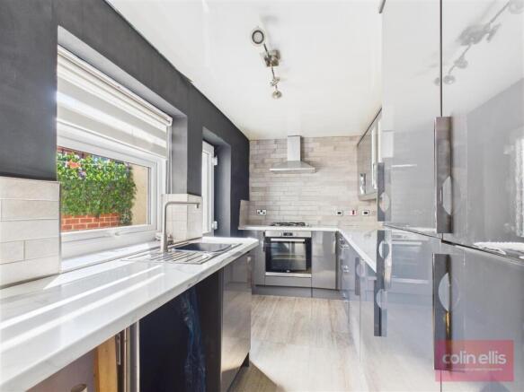 4 bed Terraced for sale Image 6