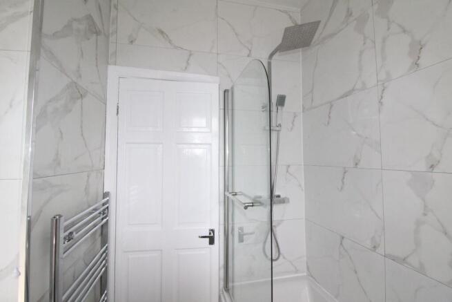 2 bed Terraced to rent Image 10