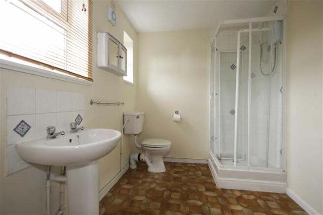 SHOWER ROOM/CLOAKROOM