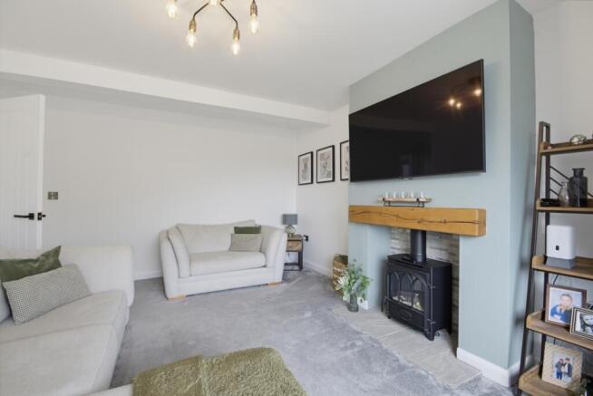 5 bed Semi-Detached for sale Image 11