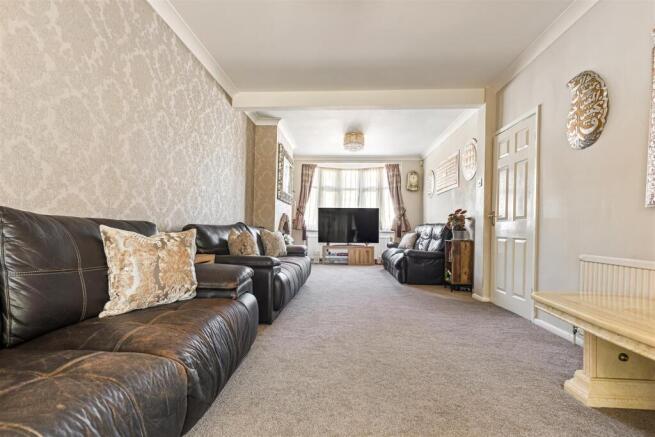 THROUGH LOUNGE
