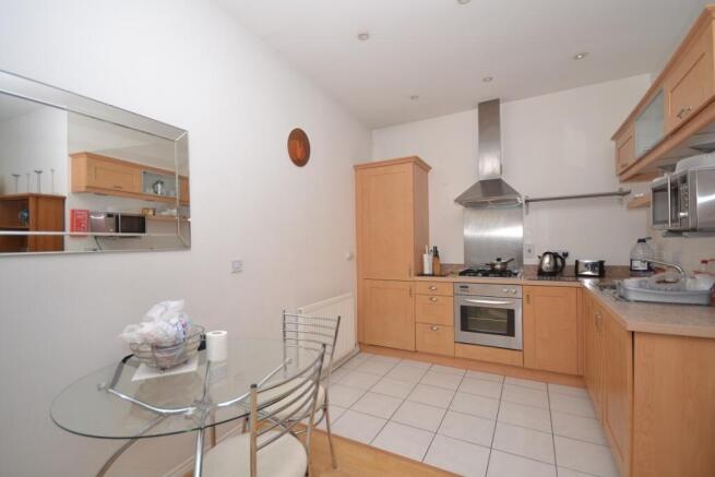 kitchen/dining area