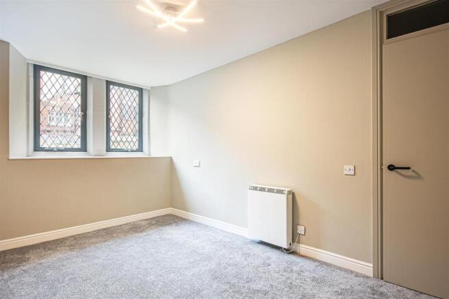 1 bed Apartment to rent Image 6