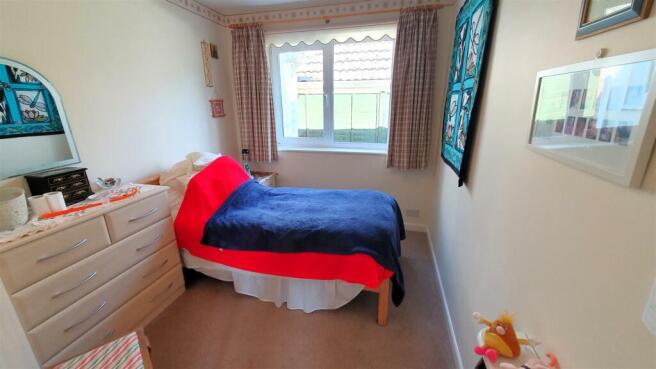 Bed 3.jpg