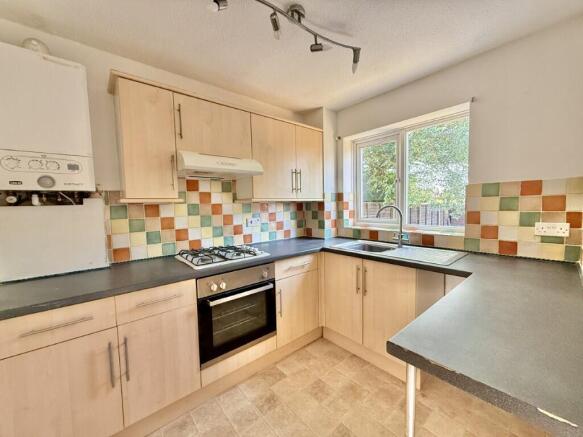 42 London Road, Godmanchester, Cambridgeshire. PE29 2JA photo 4