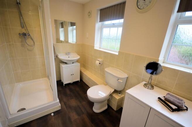 En-Suite Bathroom