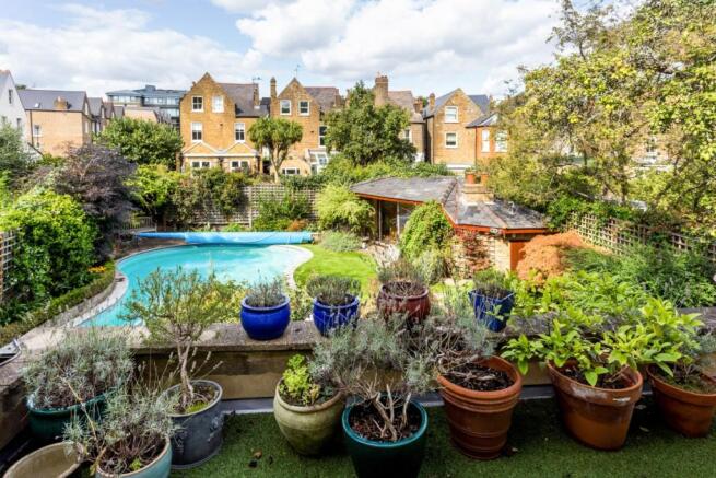 Walpole Gardens 