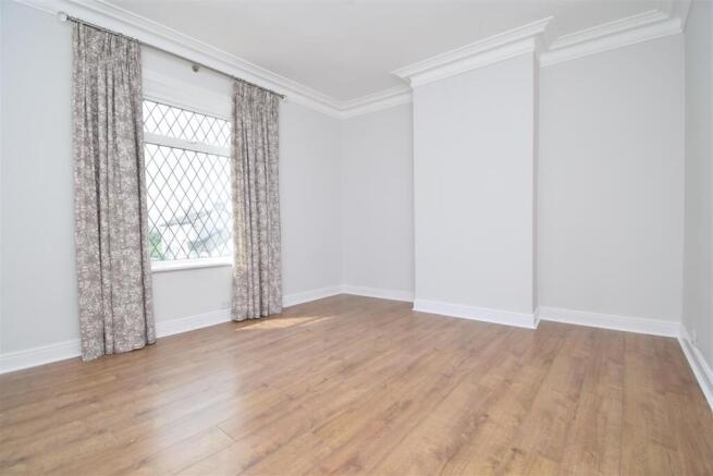 2 bed Semi-Detached to rent Image 7