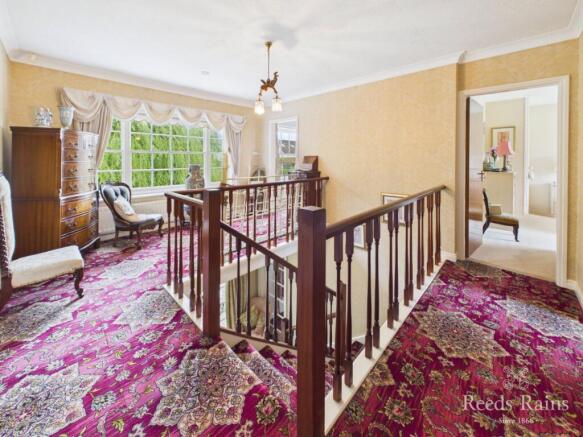4 bed Detached for sale Image 11