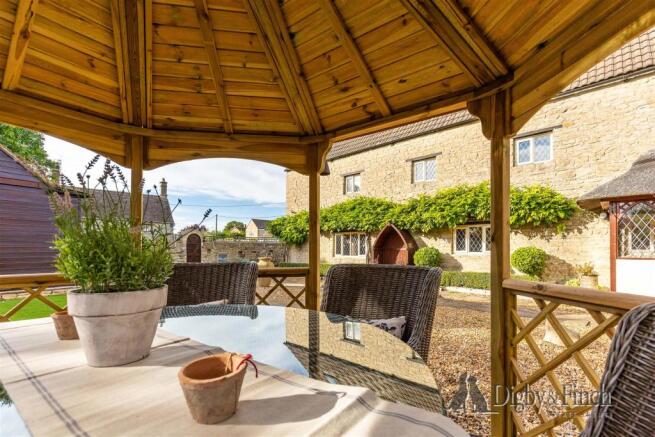 The Woolbarn, Main Street, Upper Benefield, PE8 5A
