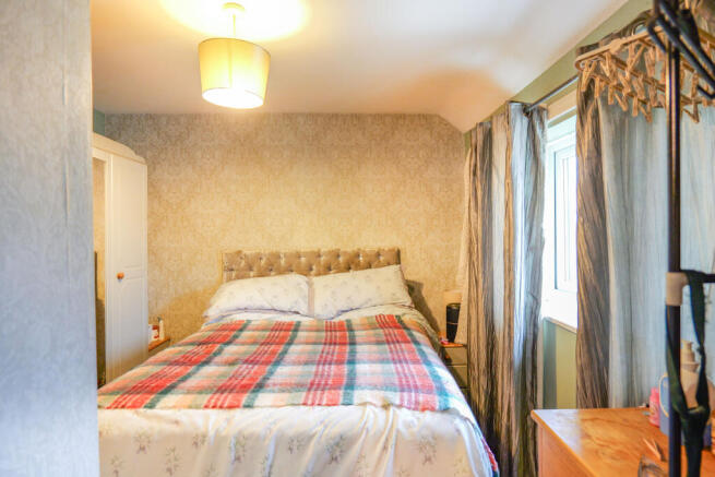 3 bed Semi-Detached for sale Image 10