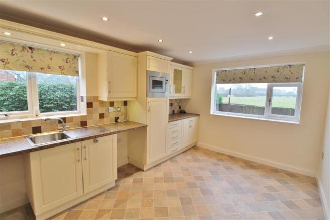 BREAKFAST KITCHEN